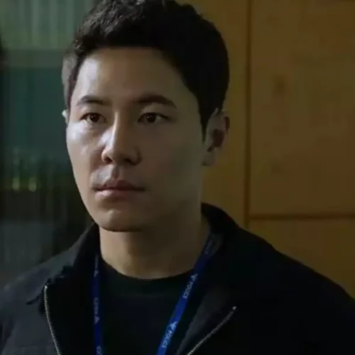 all-of-us-are-dead-kyoo-hyung-lee-jacket