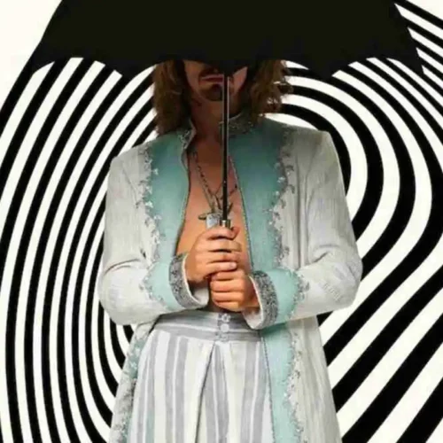 the-umbrella-academy-s02-robert-sheehan-white-coat