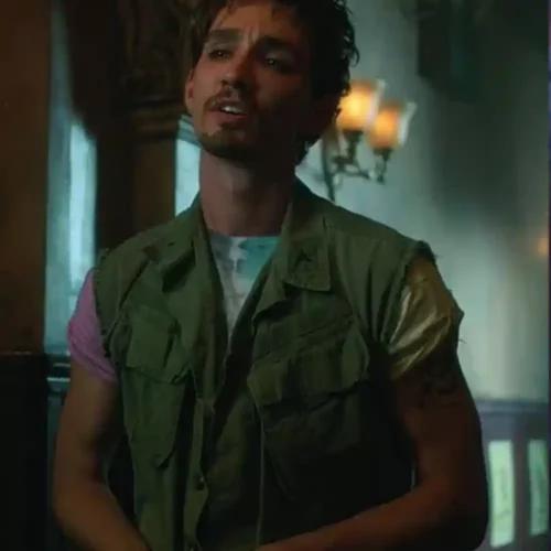 the-umbrella-academy-robert-sheehan-green-cotton-vest