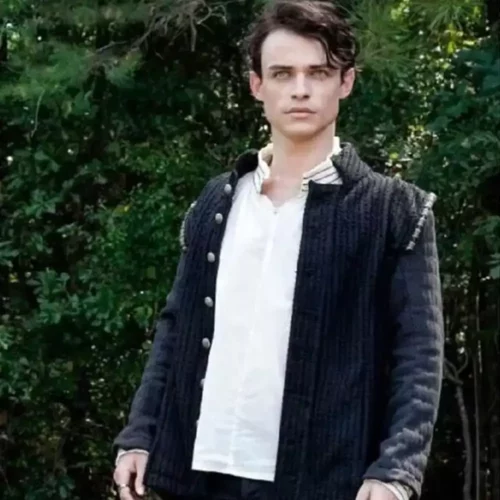 legacies-s02-sebastian-black-jacket