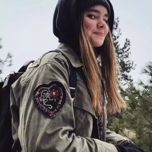 jurassic-world-isabella-sermon-jacket