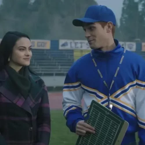 archie-andrews-riverdale-blue-jacket